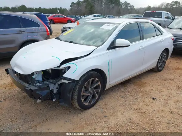 4T1BF1FK6HU383223 2017 TOYOTA CAMRY - Image 2