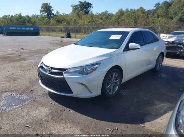 4T1BF1FK6HU386123 2017 TOYOTA CAMRY - Image 2