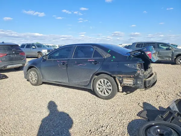 4T1BF1FK6HU387885 2017 TOYOTA CAMRY - Image 2
