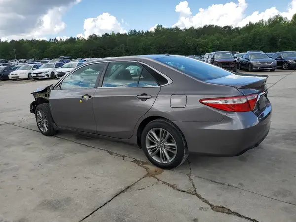 4T1BF1FK6HU389524 2017 TOYOTA CAMRY - Image 2