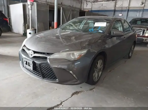4T1BF1FK6HU389846 2017 TOYOTA CAMRY - Image 2