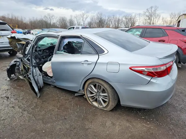 4T1BF1FK6HU390110 2017 TOYOTA CAMRY - Image 2
