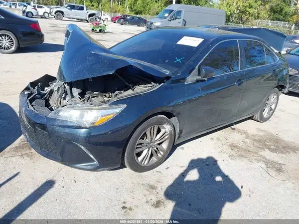 4T1BF1FK6HU393427 2017 TOYOTA CAMRY - Image 2