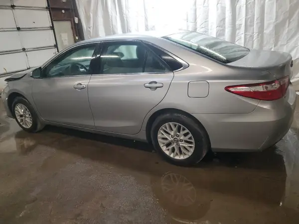 4T1BF1FK6HU393816 2017 TOYOTA CAMRY - Image 2