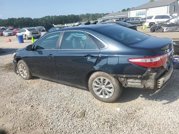 4T1BF1FK6HU397249 2017 TOYOTA CAMRY - Image 2