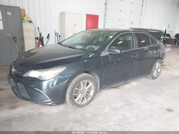 4T1BF1FK6HU398532 2017 TOYOTA CAMRY - Image 2