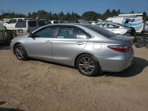 4T1BF1FK6HU402496 2017 TOYOTA CAMRY - Image 2