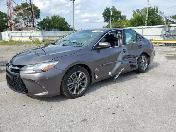 4T1BF1FK6HU406113 2017 TOYOTA CAMRY - Image 1