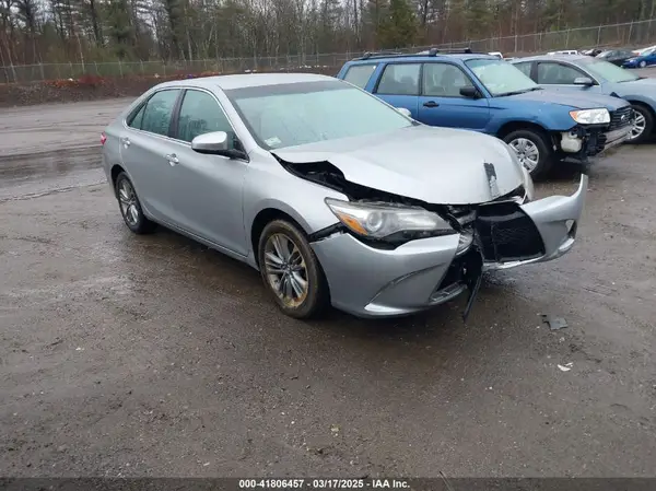 4T1BF1FK6HU408346 2017 TOYOTA CAMRY - Image 1