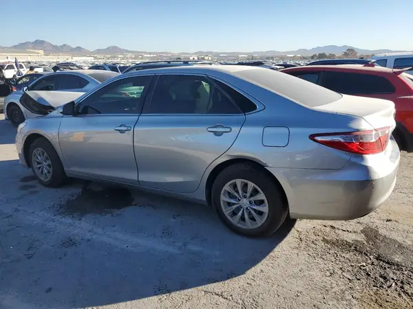 4T1BF1FK6HU410632 2017 TOYOTA CAMRY - Image 2