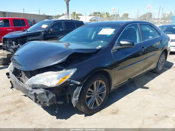 4T1BF1FK6HU411148 2017 TOYOTA CAMRY - Image 2
