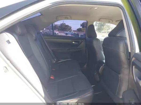 4T1BF1FK6HU411621 2017 TOYOTA CAMRY - Image 8
