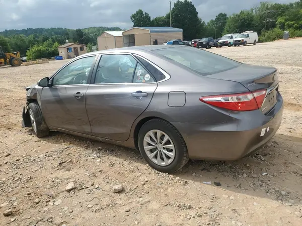 4T1BF1FK6HU413157 2017 TOYOTA CAMRY - Image 2
