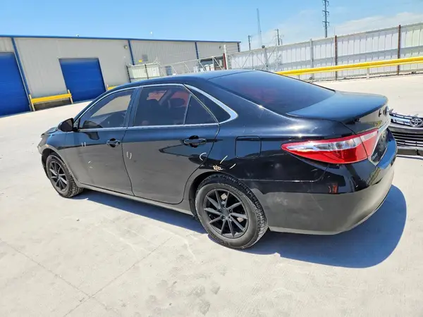 4T1BF1FK6HU416009 2017 TOYOTA CAMRY - Image 2