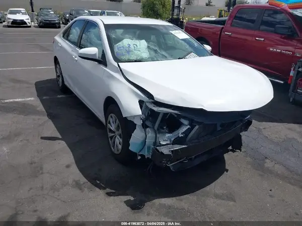 4T1BF1FK6HU416091 2017 TOYOTA CAMRY - Image 1