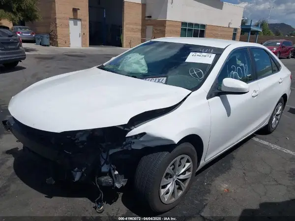 4T1BF1FK6HU416091 2017 TOYOTA CAMRY - Image 2