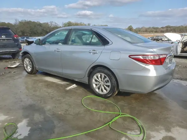 4T1BF1FK6HU416138 2017 TOYOTA CAMRY - Image 2