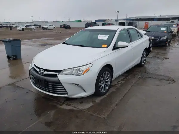 4T1BF1FK6HU416897 2017 TOYOTA CAMRY - Image 2
