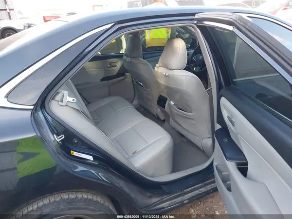 4T1BF1FK6HU419072 2017 TOYOTA CAMRY - Image 8