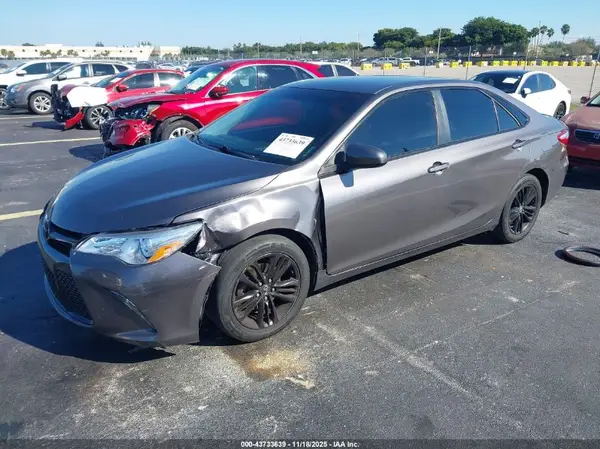 4T1BF1FK6HU422232 2017 TOYOTA CAMRY - Image 2