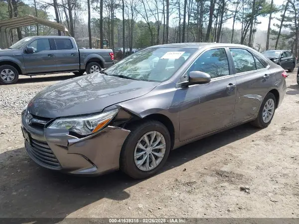 4T1BF1FK6HU424501 2017 TOYOTA CAMRY - Image 2