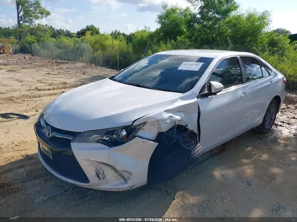 4T1BF1FK6HU426412 2017 TOYOTA CAMRY - Image 2