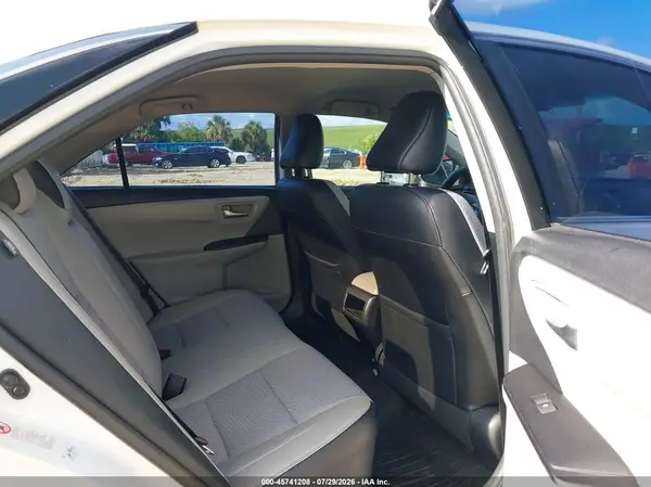 4T1BF1FK6HU426412 2017 TOYOTA CAMRY - Image 8