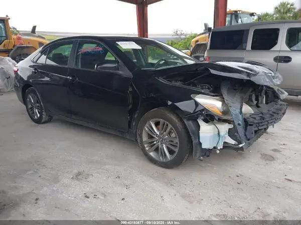 4T1BF1FK6HU427964 2017 TOYOTA CAMRY - Image 1