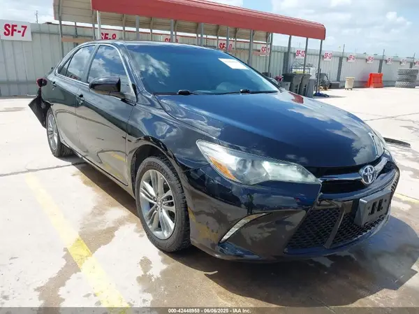 4T1BF1FK6HU429066 2017 TOYOTA CAMRY - Image 1