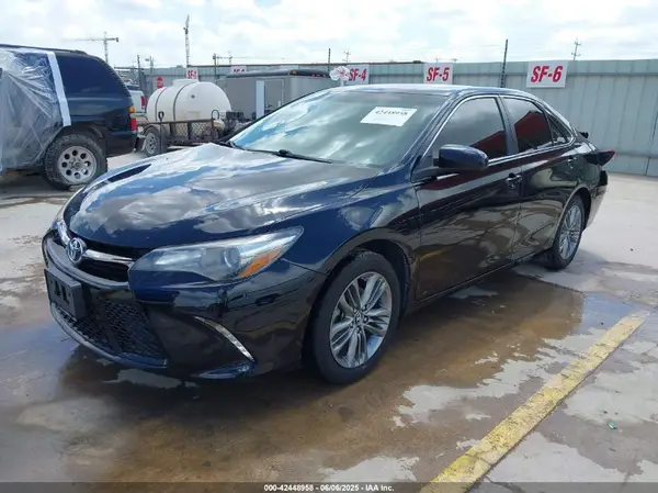 4T1BF1FK6HU429066 2017 TOYOTA CAMRY - Image 2