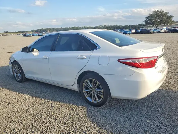 4T1BF1FK6HU429424 2017 TOYOTA CAMRY - Image 2