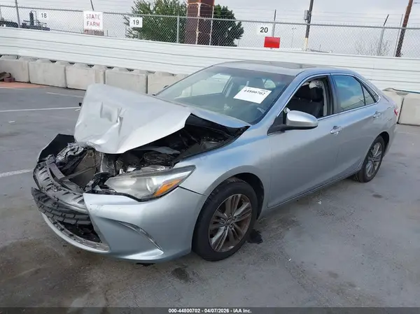 4T1BF1FK6HU429746 2017 TOYOTA CAMRY - Image 2