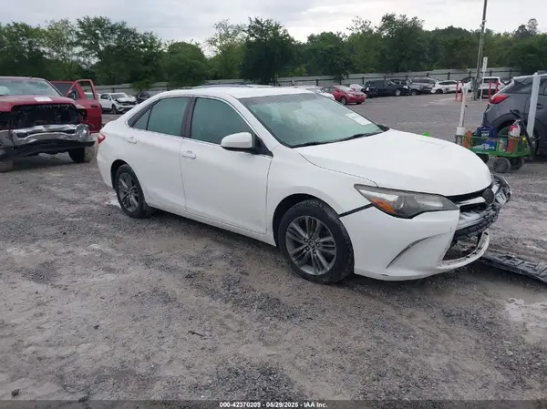 4T1BF1FK6HU430783 2017 TOYOTA CAMRY - Image 1