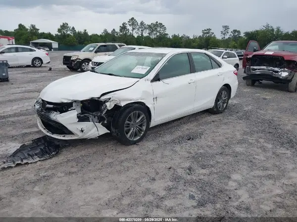 4T1BF1FK6HU430783 2017 TOYOTA CAMRY - Image 2