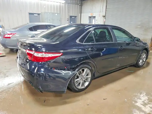 4T1BF1FK6HU432548 2017 TOYOTA CAMRY - Image 2