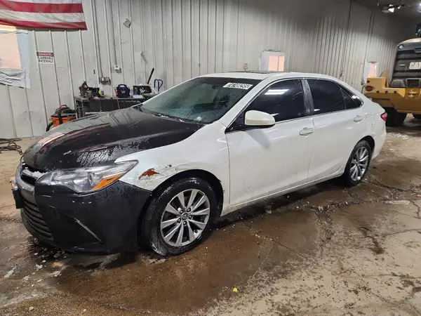 4T1BF1FK6HU432937 2017 TOYOTA CAMRY - Image 1