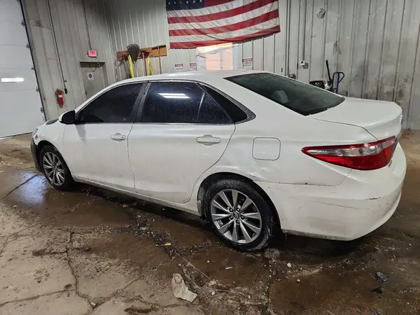 4T1BF1FK6HU432937 2017 TOYOTA CAMRY - Image 2