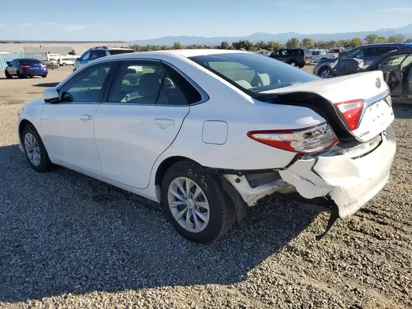 4T1BF1FK6HU433991 2017 TOYOTA CAMRY - Image 2