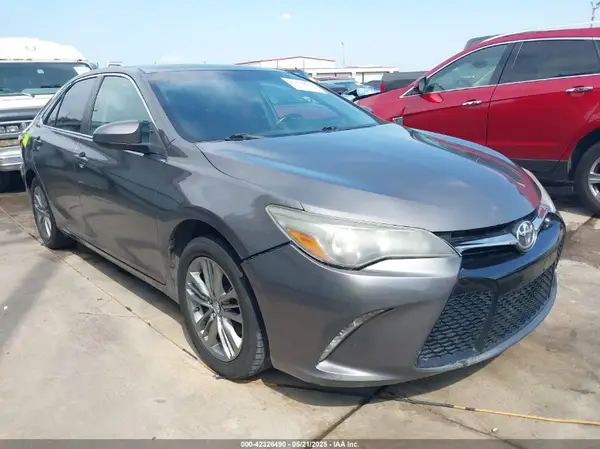 4T1BF1FK6HU435661 2017 TOYOTA CAMRY - Image 1