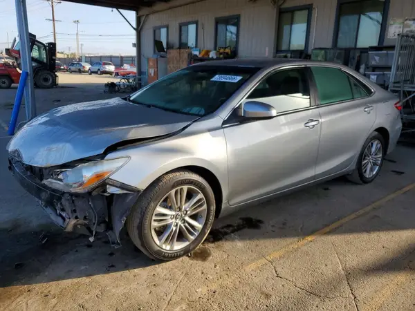 4T1BF1FK6HU438513 2017 TOYOTA CAMRY - Image 1