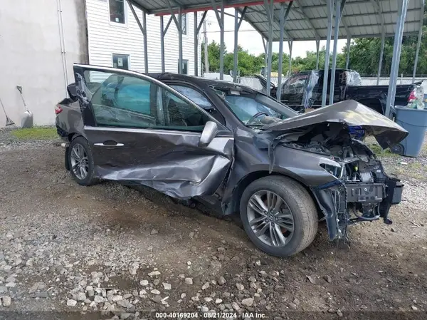 4T1BF1FK6HU443470 2017 TOYOTA CAMRY - Image 1