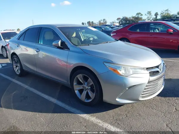 4T1BF1FK6HU446174 2017 TOYOTA CAMRY - Image 1