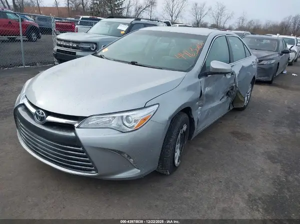 4T1BF1FK6HU446322 2017 TOYOTA CAMRY - Image 2