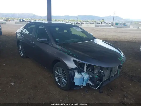 4T1BF1FK6HU446935 2017 TOYOTA CAMRY - Image 1