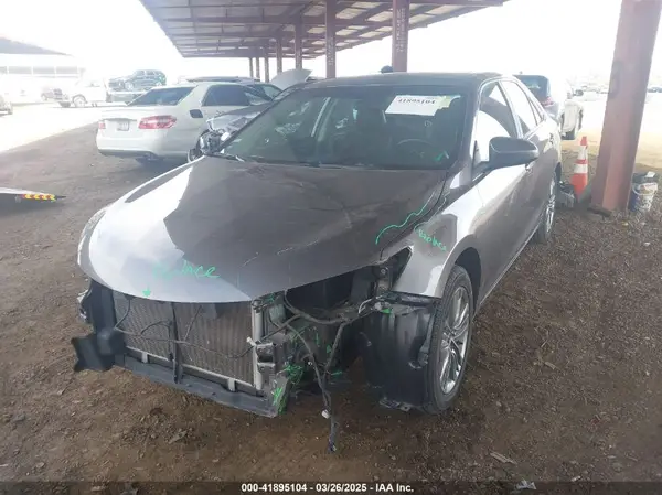 4T1BF1FK6HU446935 2017 TOYOTA CAMRY - Image 2