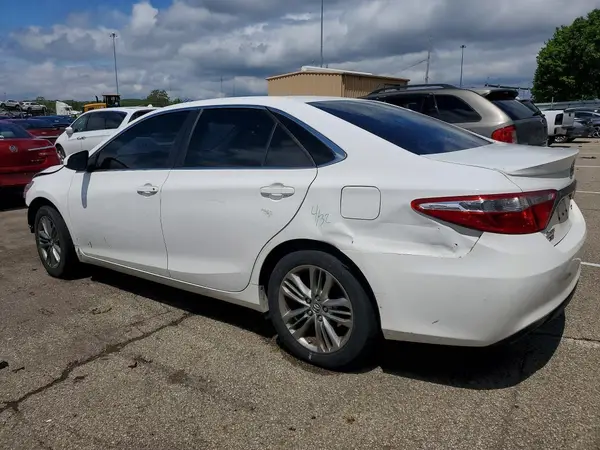 4T1BF1FK6HU448913 2017 TOYOTA CAMRY - Image 2