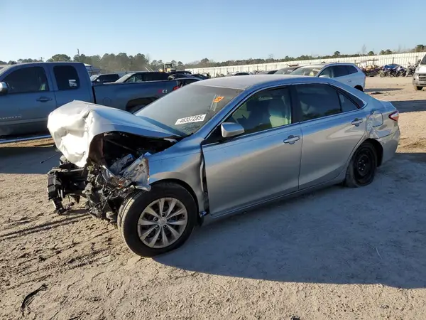 4T1BF1FK6HU449723 2017 TOYOTA CAMRY - Image 1