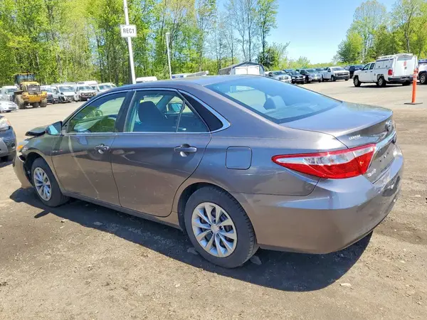 4T1BF1FK6HU450225 2017 TOYOTA CAMRY - Image 2