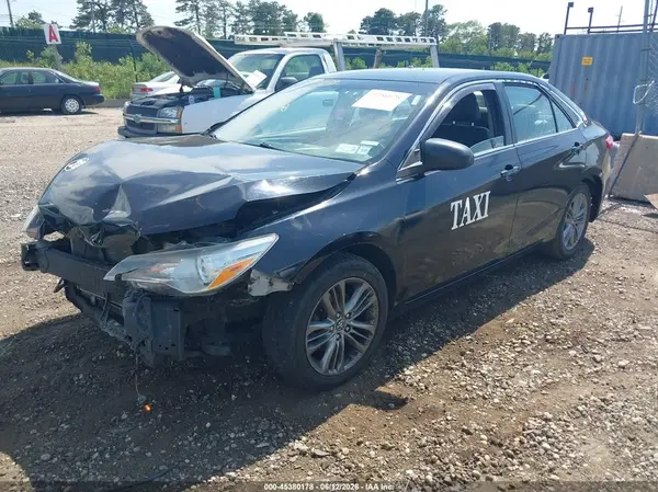 4T1BF1FK6HU453349 2017 TOYOTA CAMRY - Image 2
