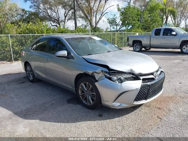 4T1BF1FK6HU454792 2017 TOYOTA CAMRY - Image 1